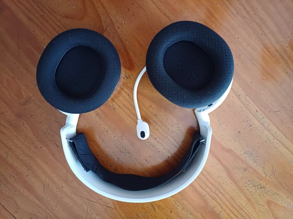 Headphones steelseries brancos