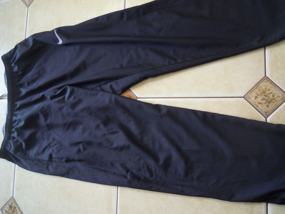 Спортивные штаны Nike