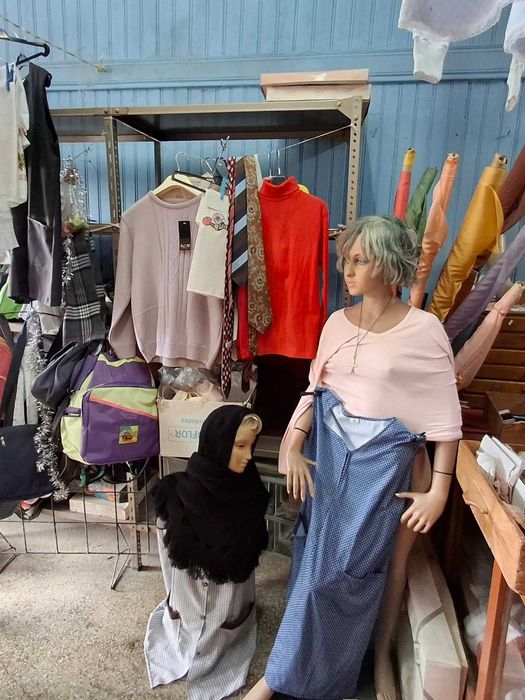 Manequim feminino grande (corpo inteiro)