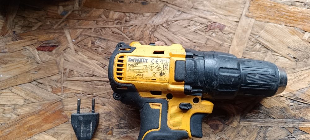 Wkrętarka DeWalt dcd777 p1