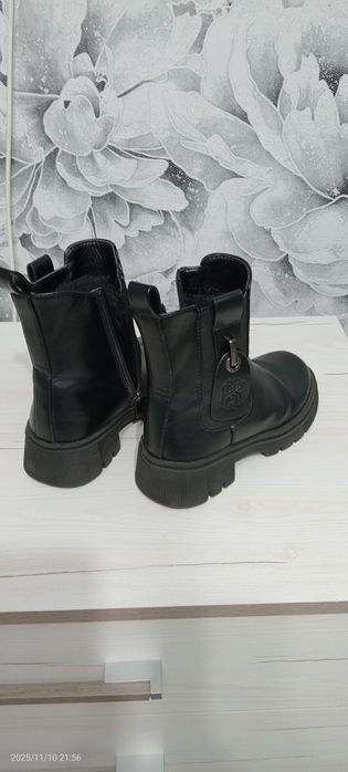 Зимові чобітки Челсі