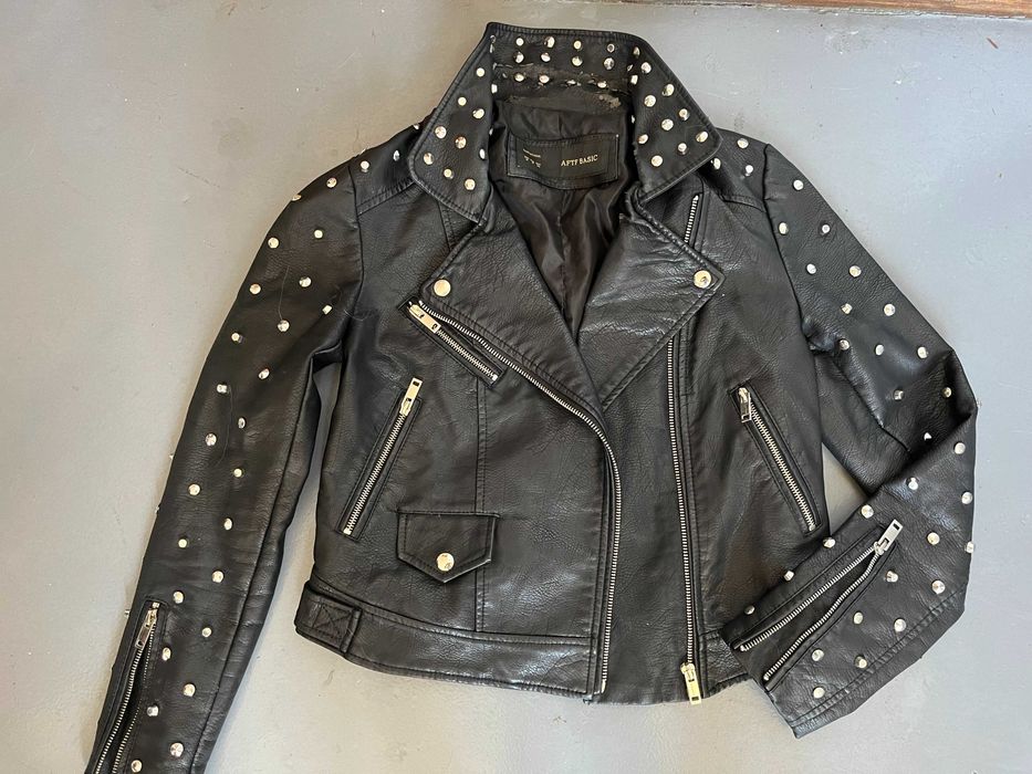 Ramoneska z ćwiekami