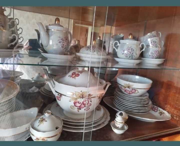 Продам наборы посуды