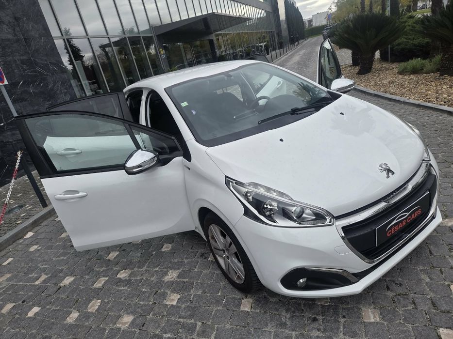 Peugeot 208 — fotografia 7