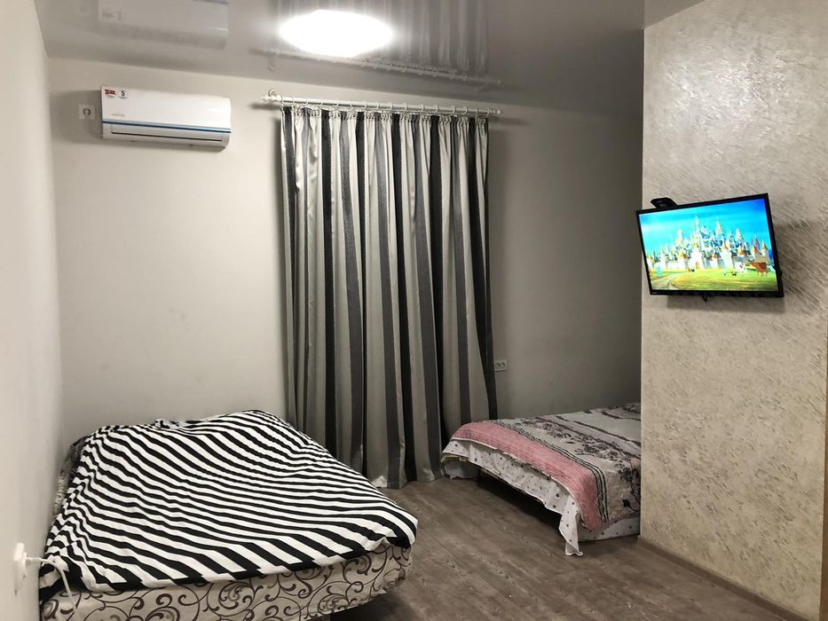 Великий будинок, лазня , басейн.