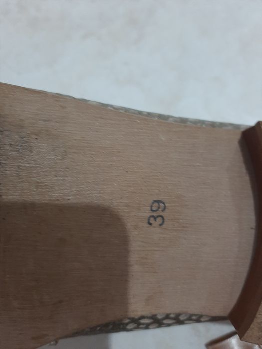 Sapatos de pele IN Shoes