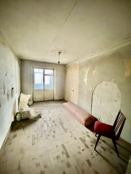 Продам 3-х кімнатну квартиру на м-ні Даманский