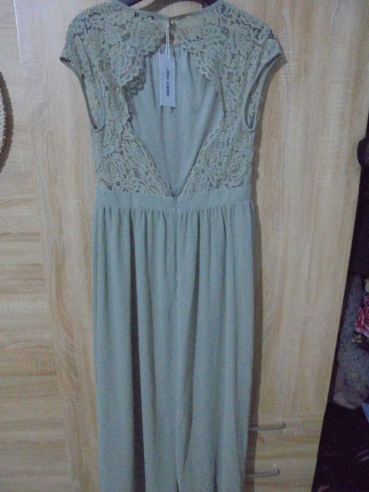 Sukienka długa na  na studniówkę, bal itp.marki About You