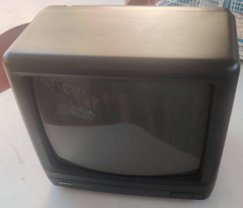 Televisão Sanyo CEP3037PG-01