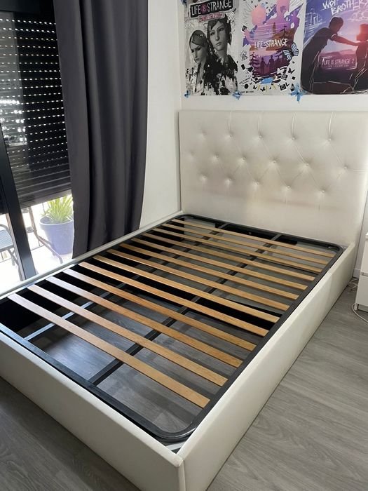 Vendo cama com estrado sem colchão