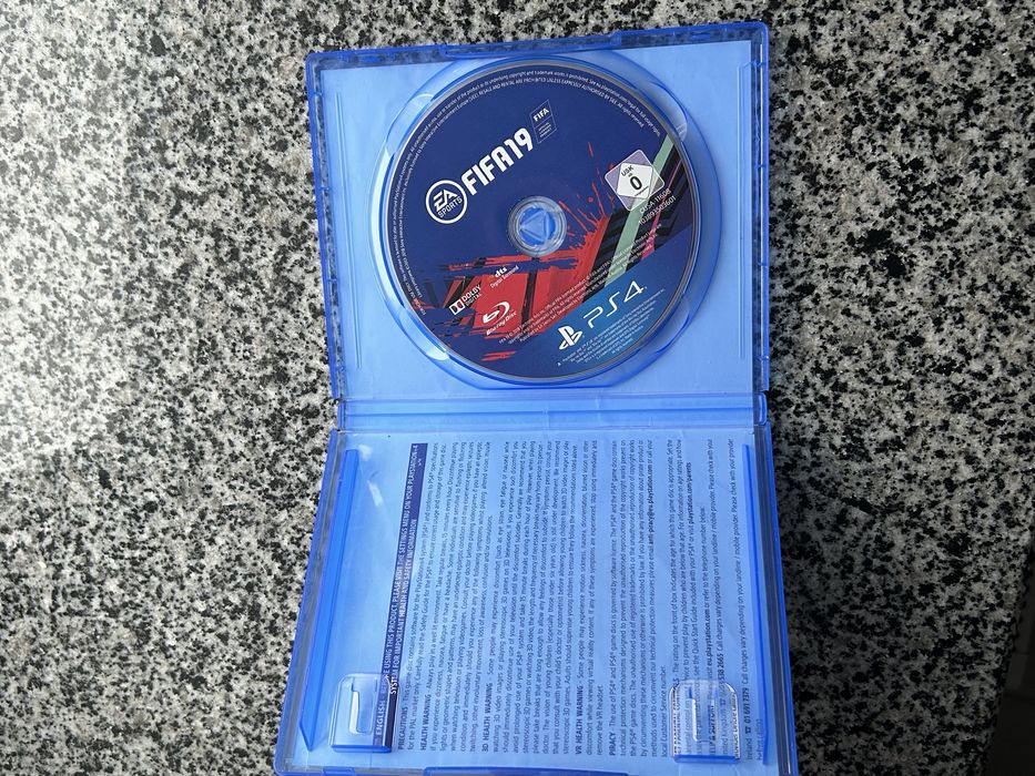 ігри на PS4 , Call of Duty modern warfare , Fifa