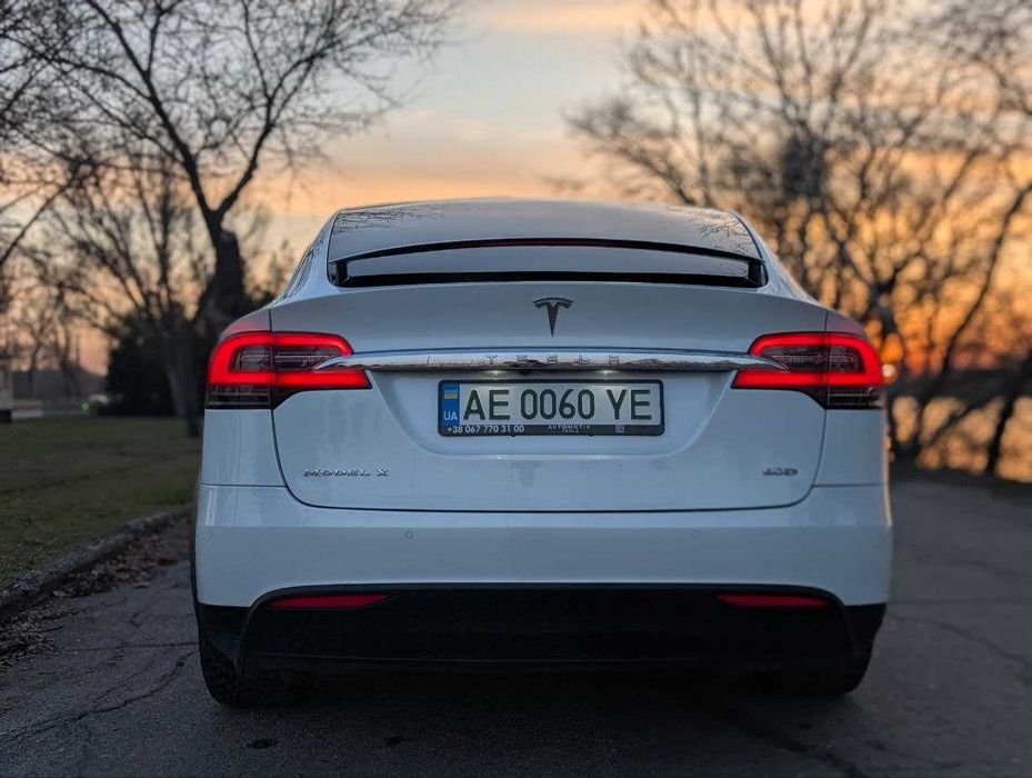 Продам власну Tesla model X 2017 року