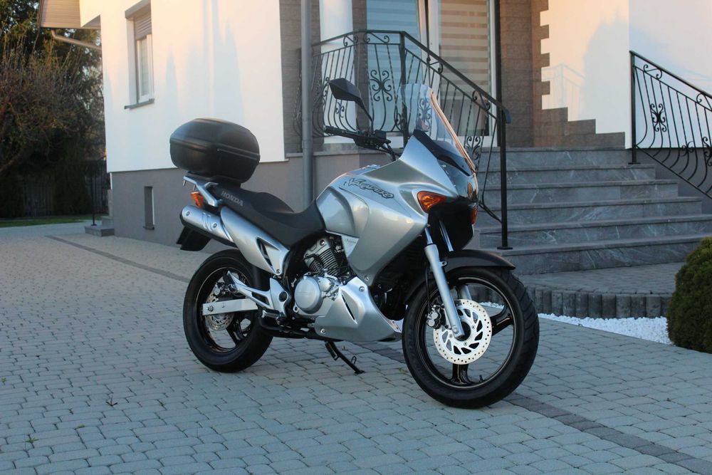 HONDA Varadero 125  ŚLICZNA