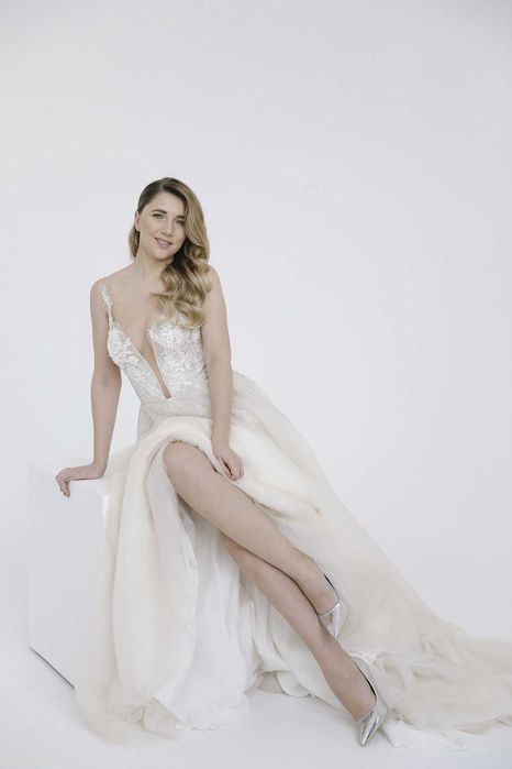 Продажа та прокат Весільних суконь. Продажа и прокат свадебных платьев