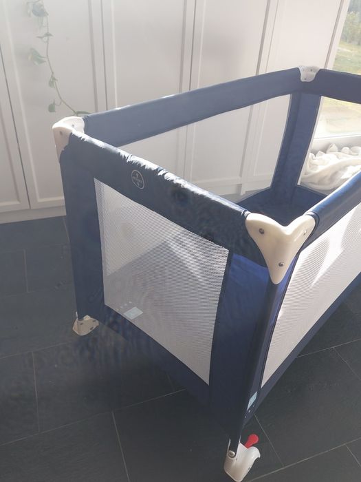 Cama de viagem para bebé ou criança - COMO NOVA