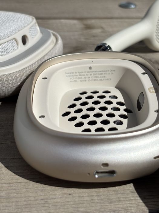 AirPods Max branco/prata com caixa e acessórios