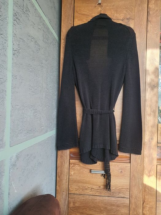 Sweter z paskiem