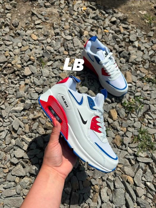 Buty damskie 
36-41
Dwa kolory 
Wysyłka pobraniowa