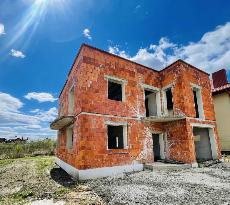 Продаж  окремого будинку ділянка 6 соток Малечковичі поруч Львів!