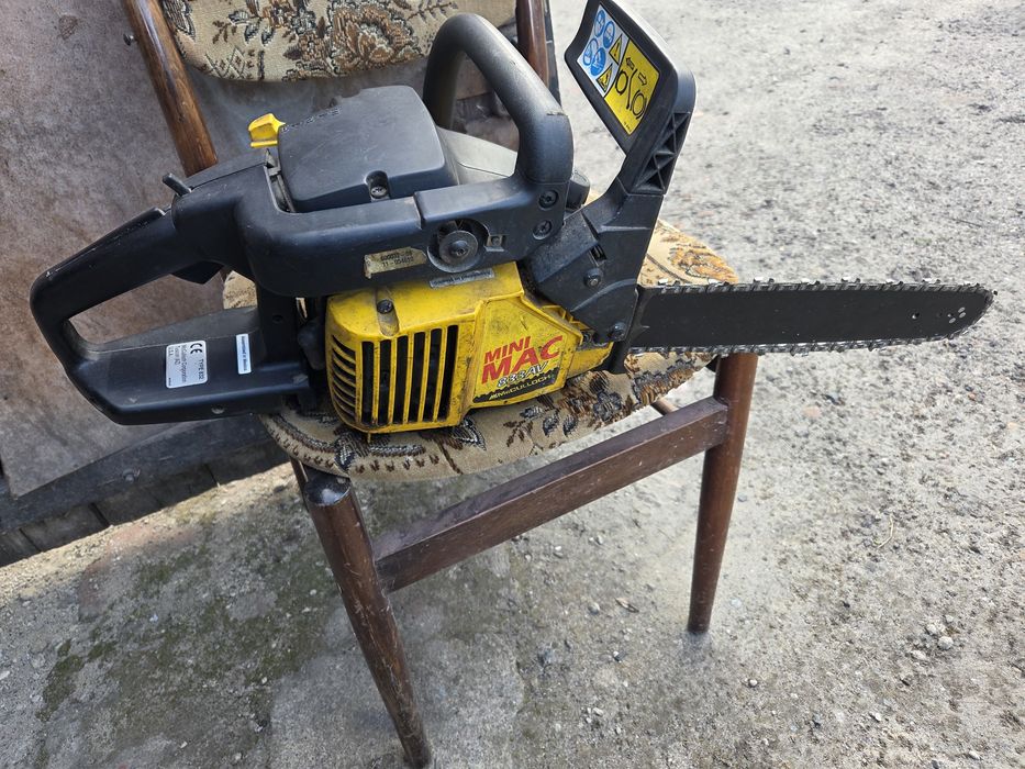 Pila spalinowa mcculloch 833AV