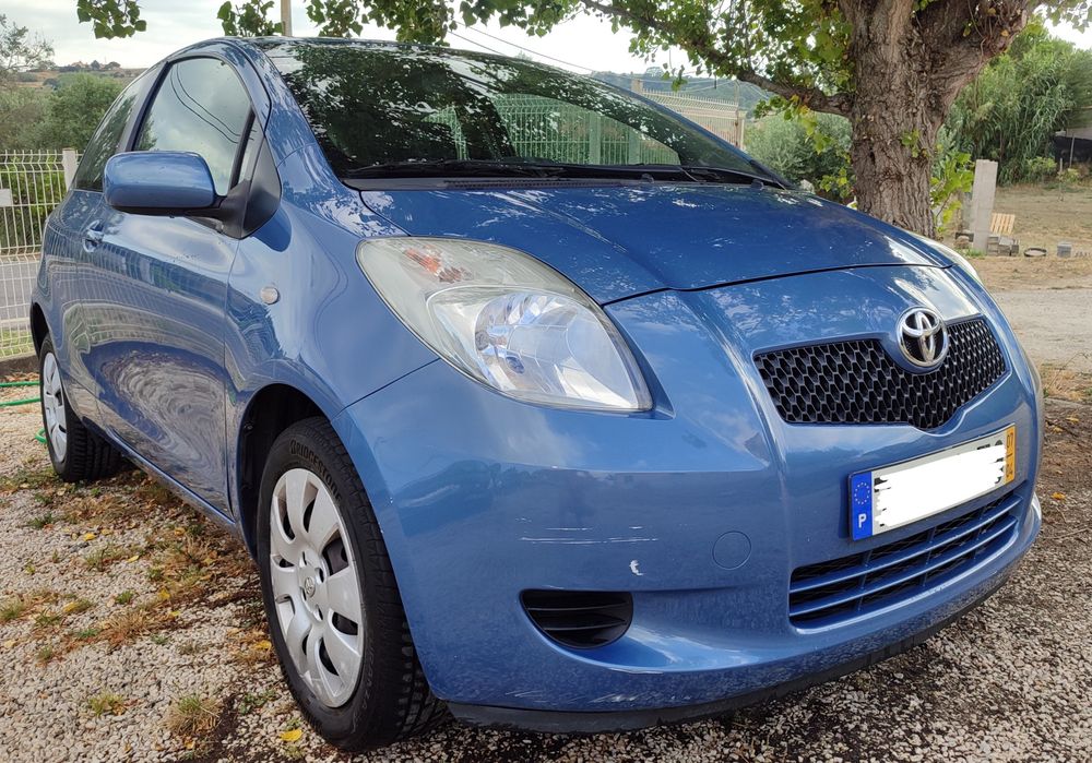 Toyota Yaris 1.0 gasolina com ar condicionado apenas 169 mil km