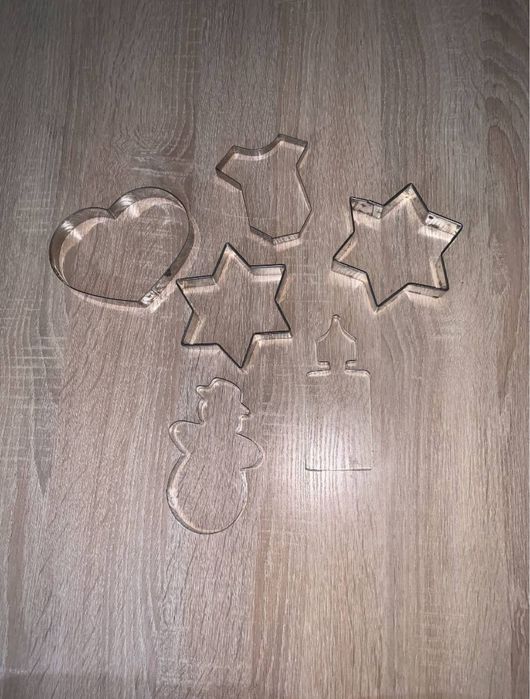 Набір вирубок для пряників з трафаретами
