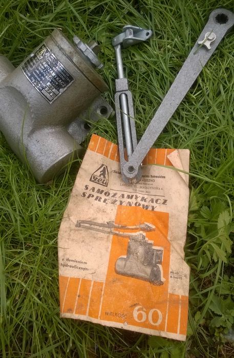 Samozamykacz siłownik drzwiowy Yeti.