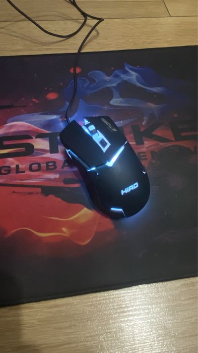 Подставка під ноутбук,коврик і мишка