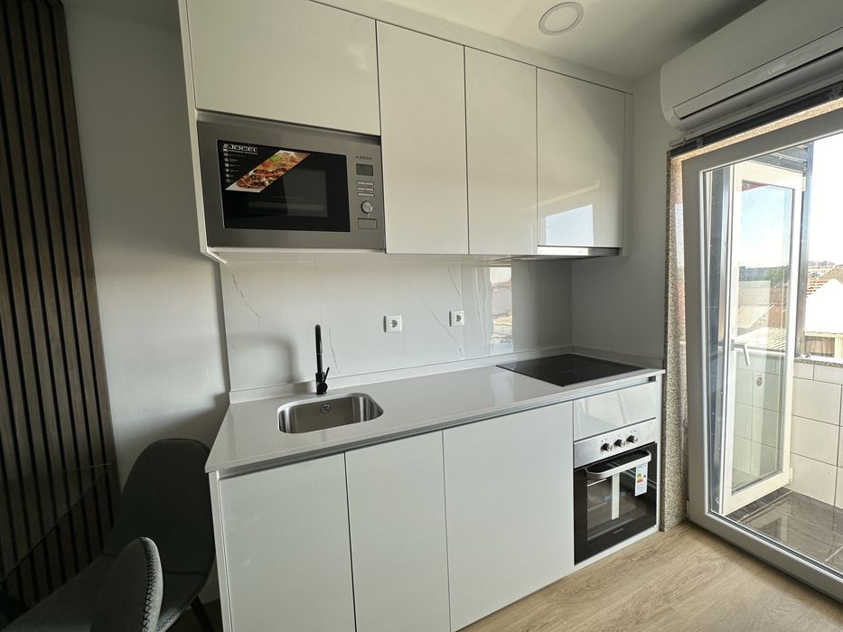 T2 mobilado com 2 suites centro de penafiel