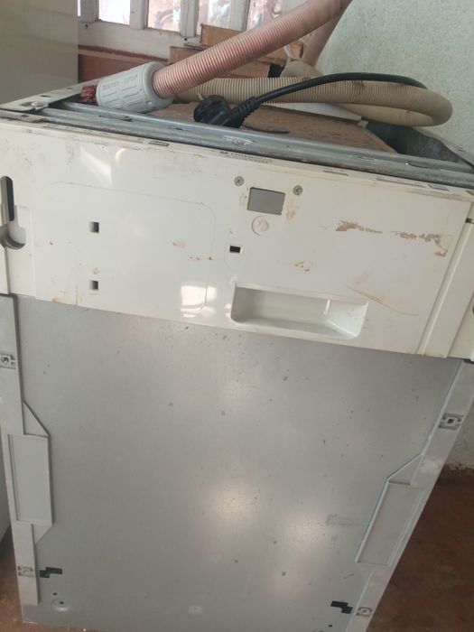 Посудомийка ARISTON