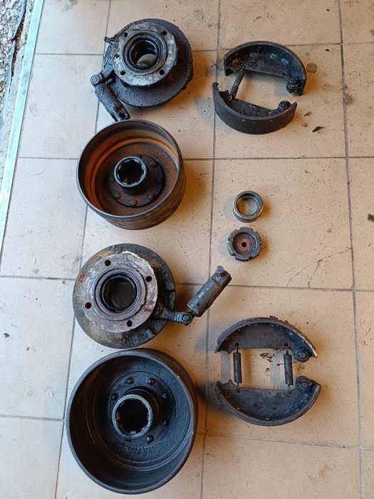 Hamulce, bębny szczęki podstawy hamulcy Zetor k 25