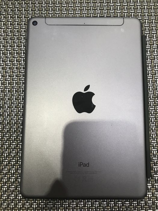 iPad mini 5, 256GB, wi-fi LTE Space Gray