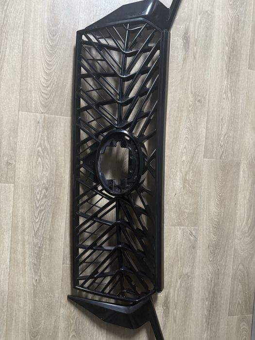 Решетка на прадо 150 трд