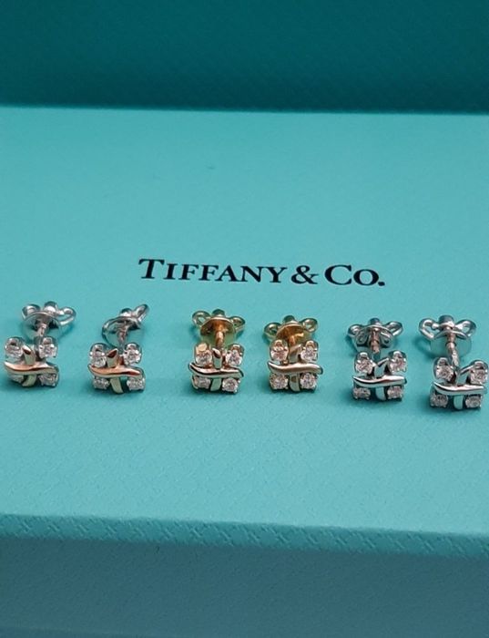 Tiffany. Золоті пусeти з діамантами. Пусеты с бриллиантами