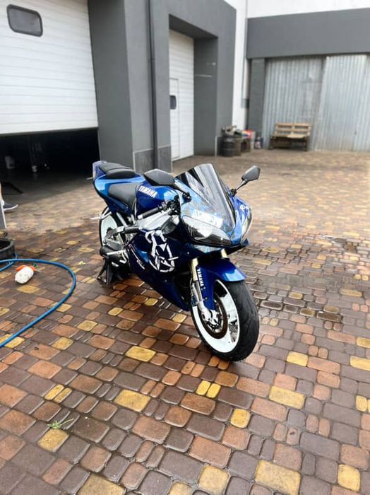 Yamaha R1 2000г литва доки