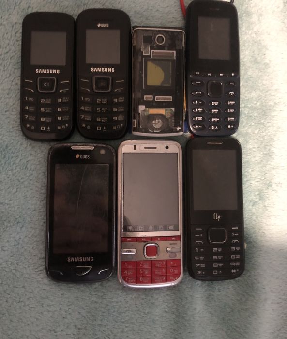 Продам телефоны одним лотом(Рабочие) цена за все