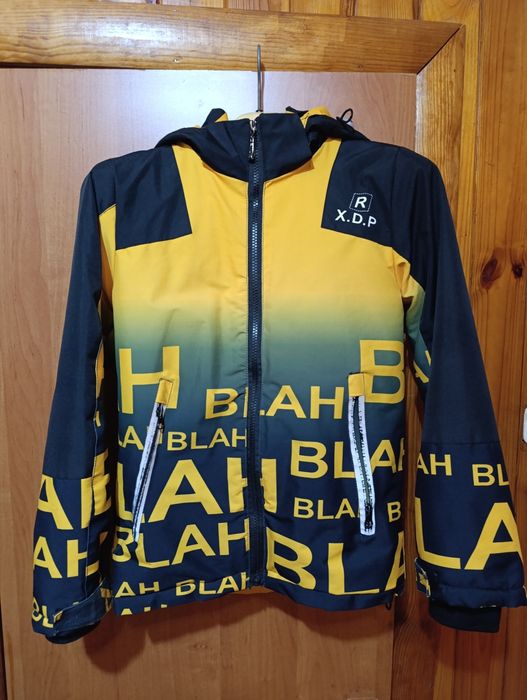 Продам підліткову демісезонну куртку