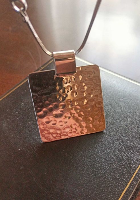 Designerski łańcuszek z oryginalną przywieszka , proba 925 srebro