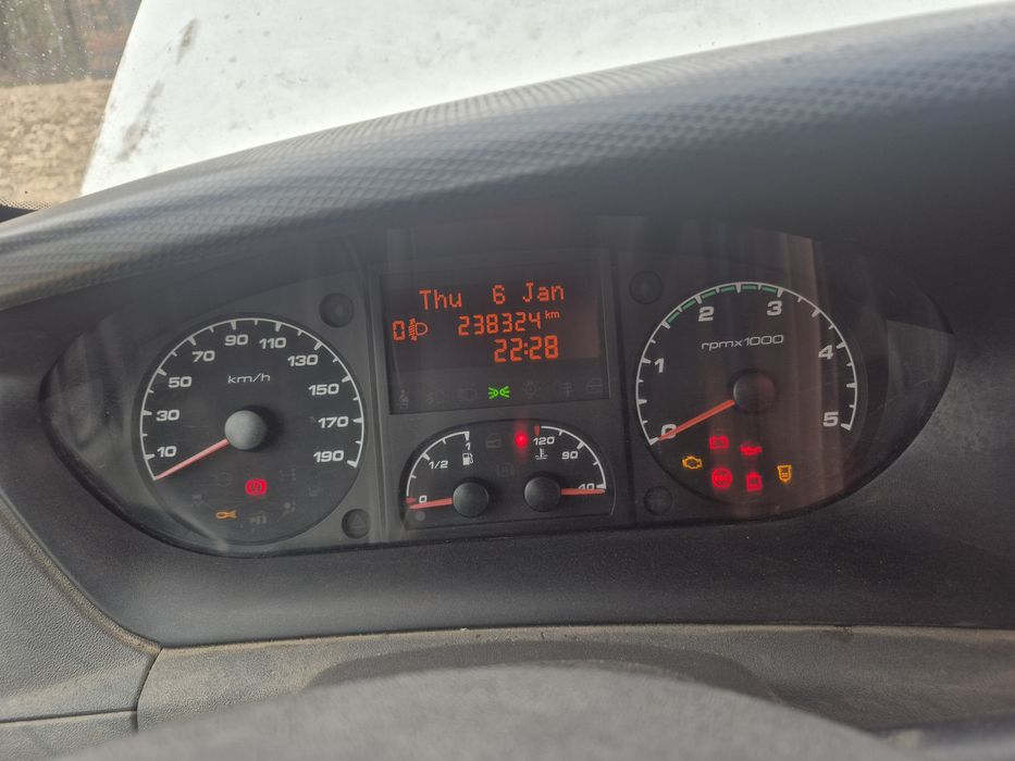 Iveco daily 20q2r euro 5  body, sterownik silnika,maska,blotnik, kokpit , maglownica