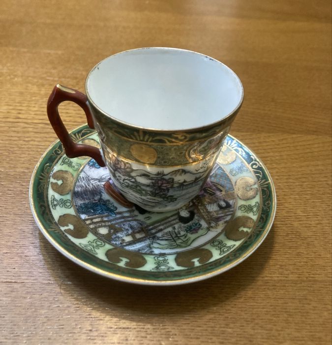 Chávena de café Vista Alegre 1881/1921)