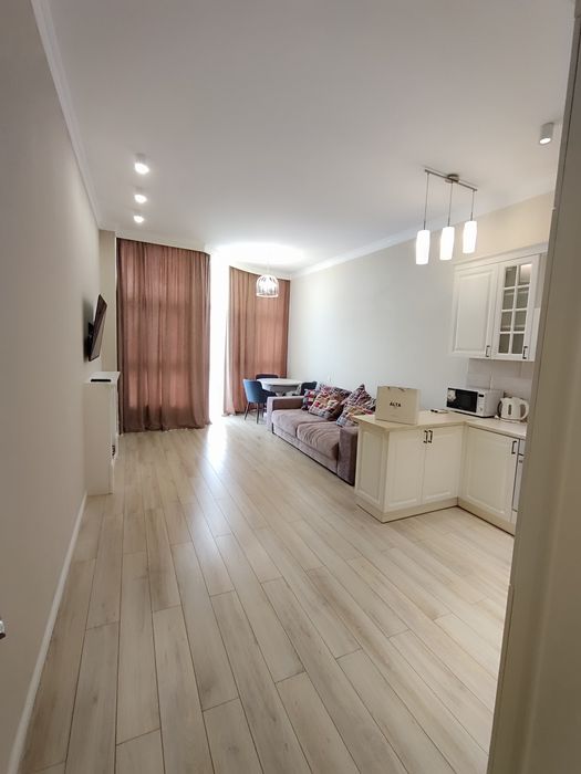 Сдам квартиру в ЖК"Сабанский"/парк Шевченко. Ланжерон. Гардеробная