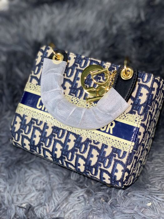 Сумочка Christian Dior Lady