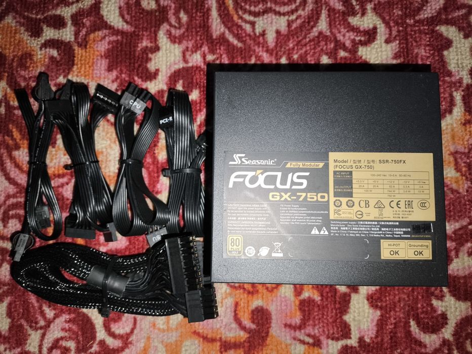 Блок живлення Seasonic Focus Gold 750W