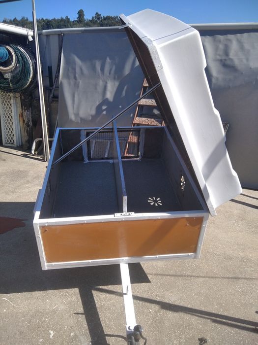 Rulote para cães em fibra de vidro