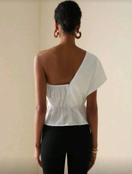 Roupa Feminina pronta a estrear
