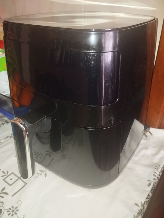 Air frayer como nova (usada 2x) capacidade de 5.5Lts