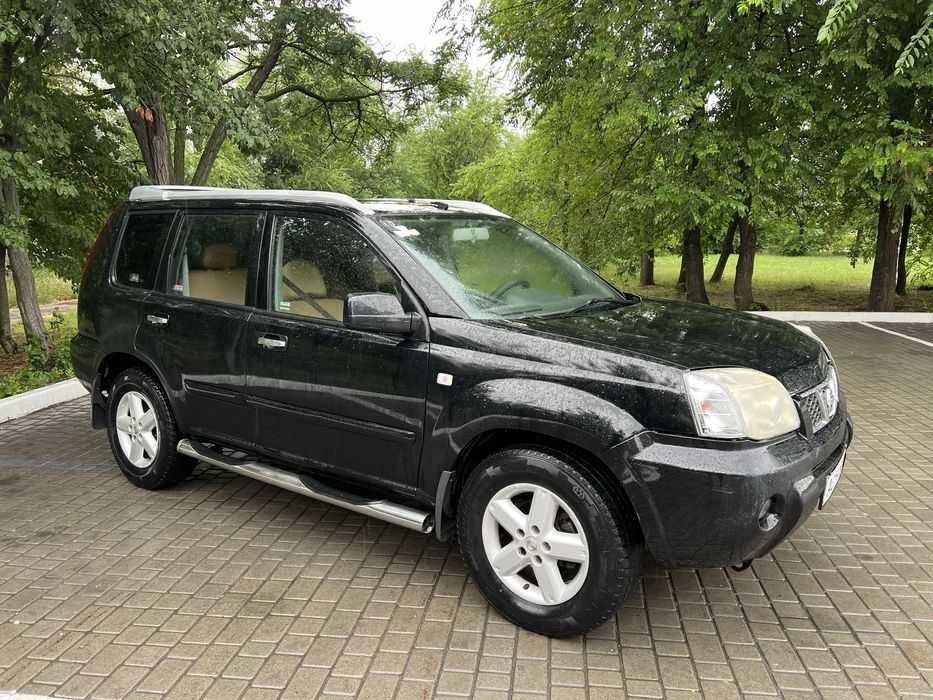Продам Nissan X-Trail 2.2дизель в хорошем состоянии