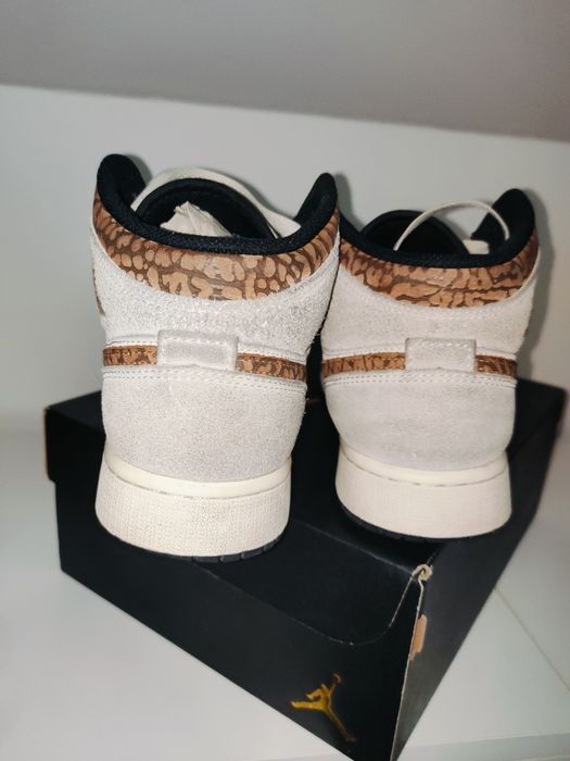 Nike Jordan 1 Mid SE 37, 5
