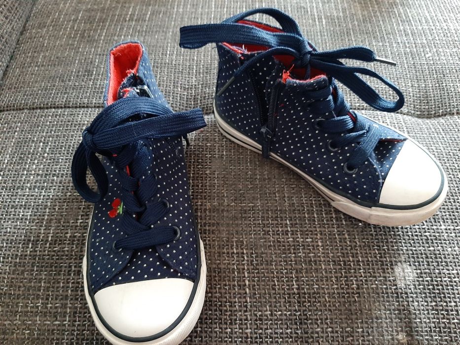 Trampki granatowe w wiśnie. R 27