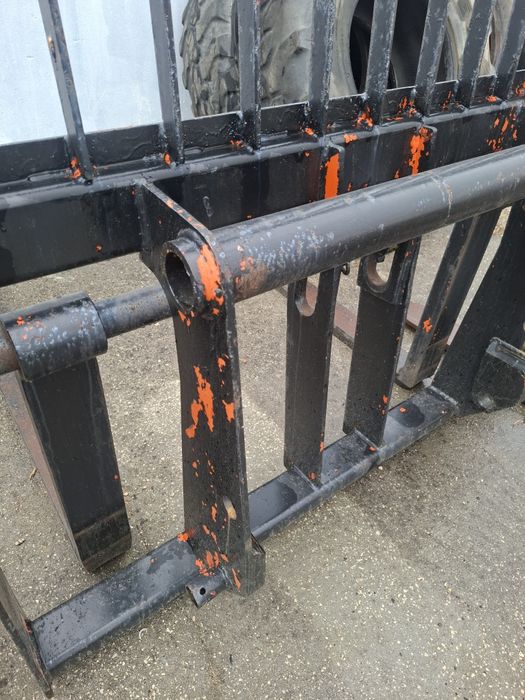 Garfos manitou e bobcat